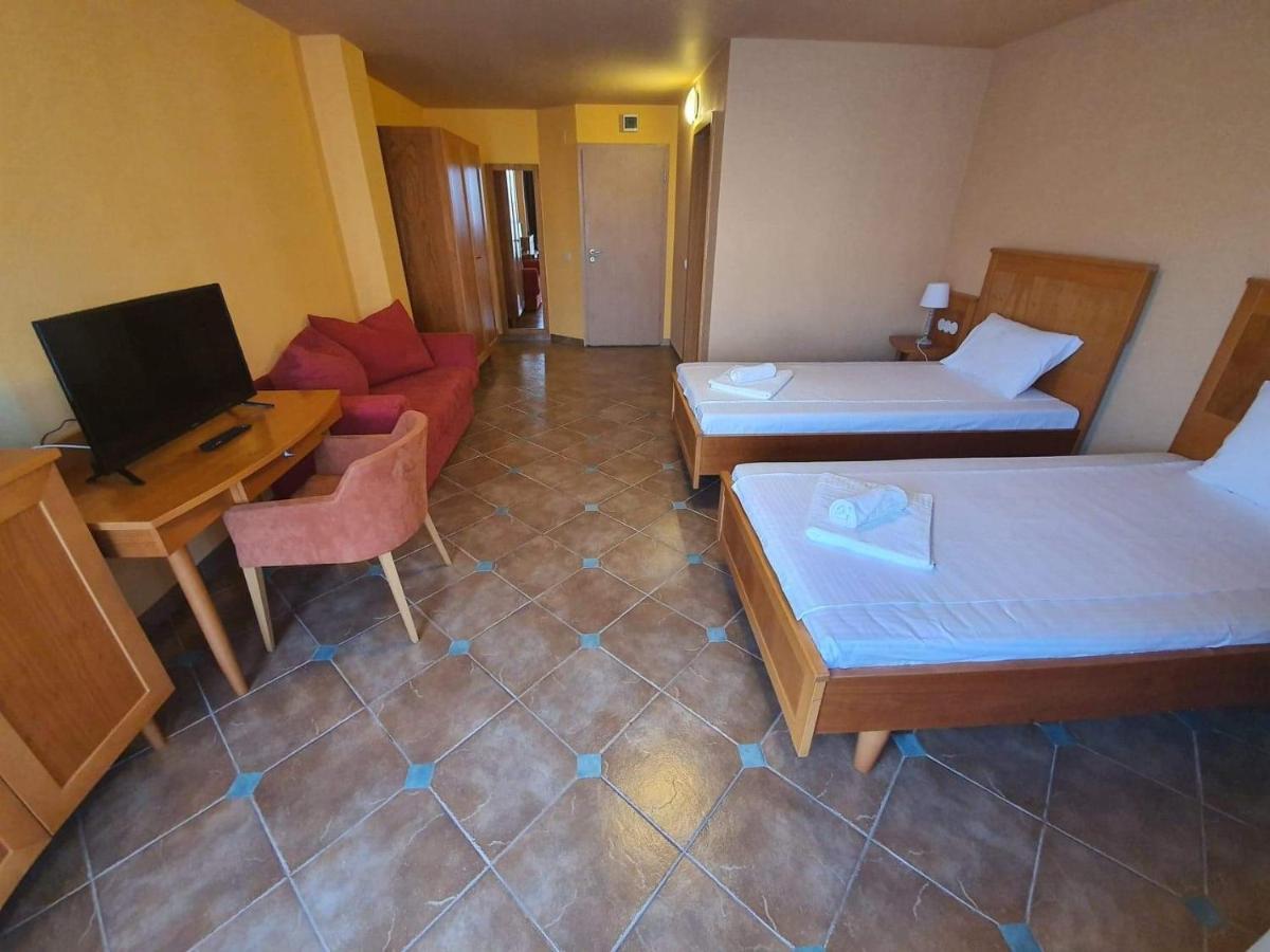 Rooms Cristian Deva Exteriör bild